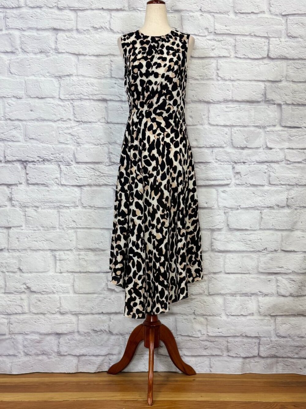 Maggie London Animal Print Sleeveless Midi Dress